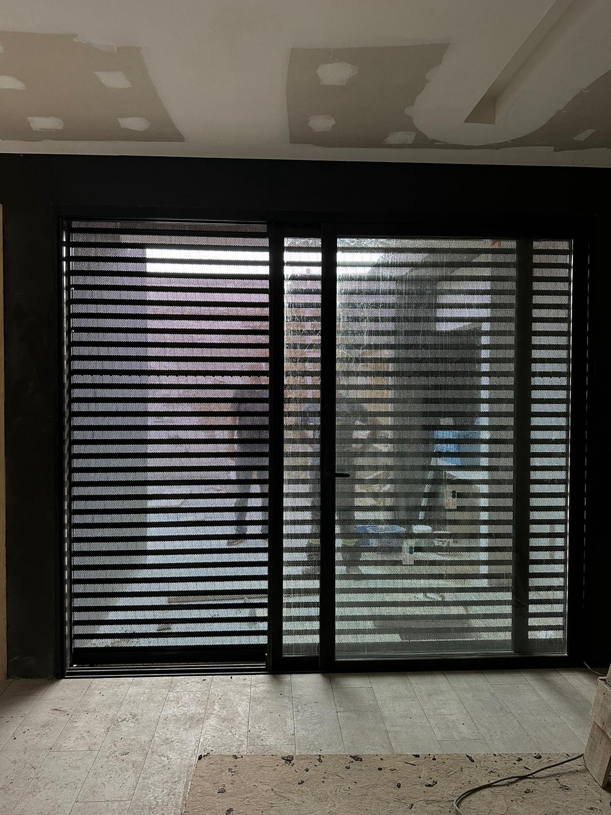 Cortina microperforada